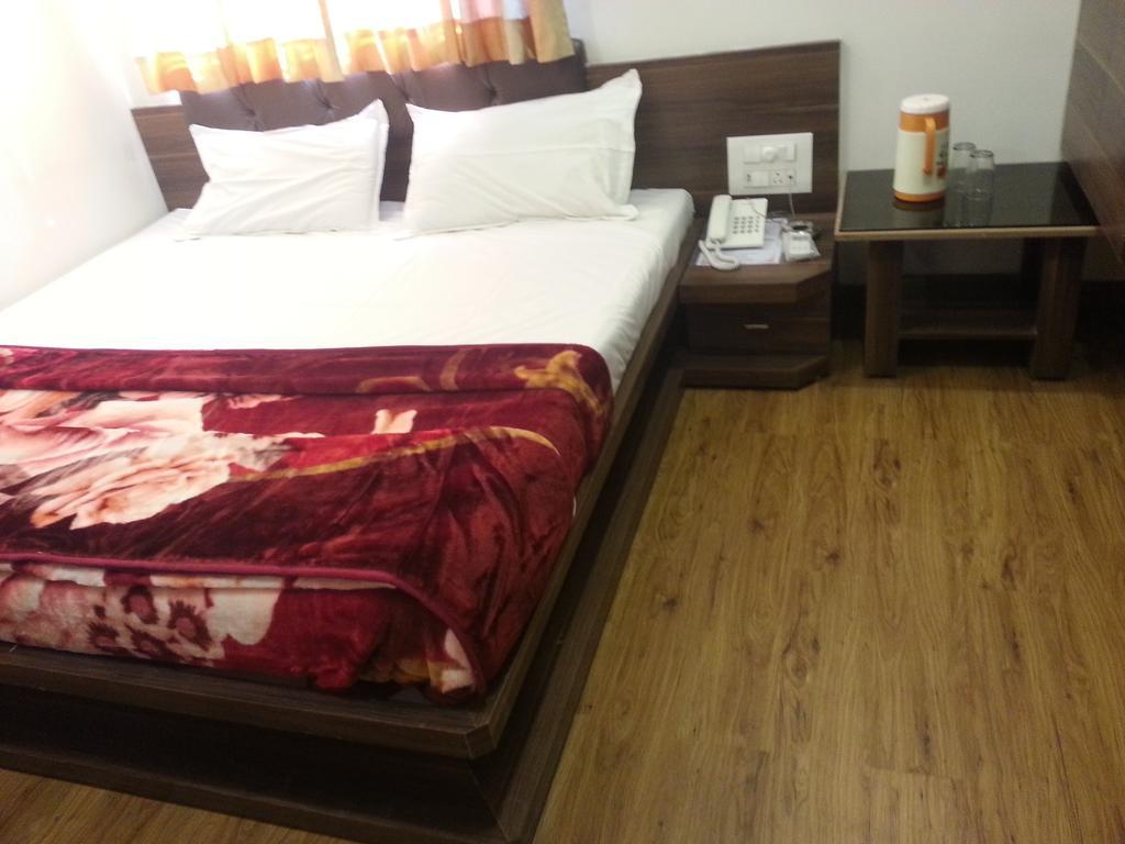 Hotel Oasis Mumbai Bilik gambar