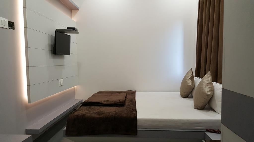 Hotel Oasis Mumbai Bilik gambar