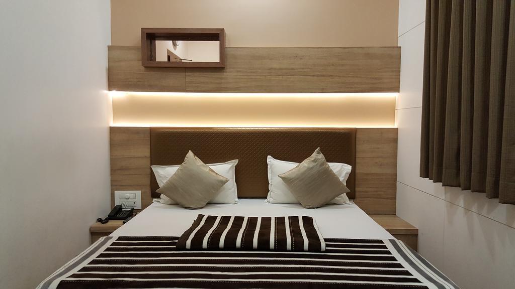 Hotel Oasis Mumbai Luaran gambar