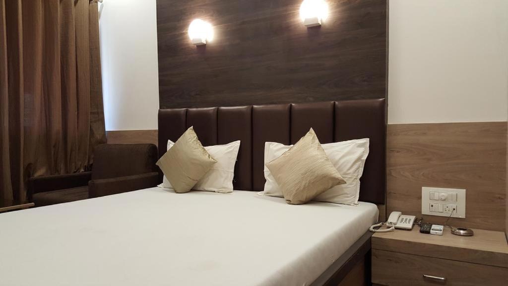 Hotel Oasis Mumbai Luaran gambar